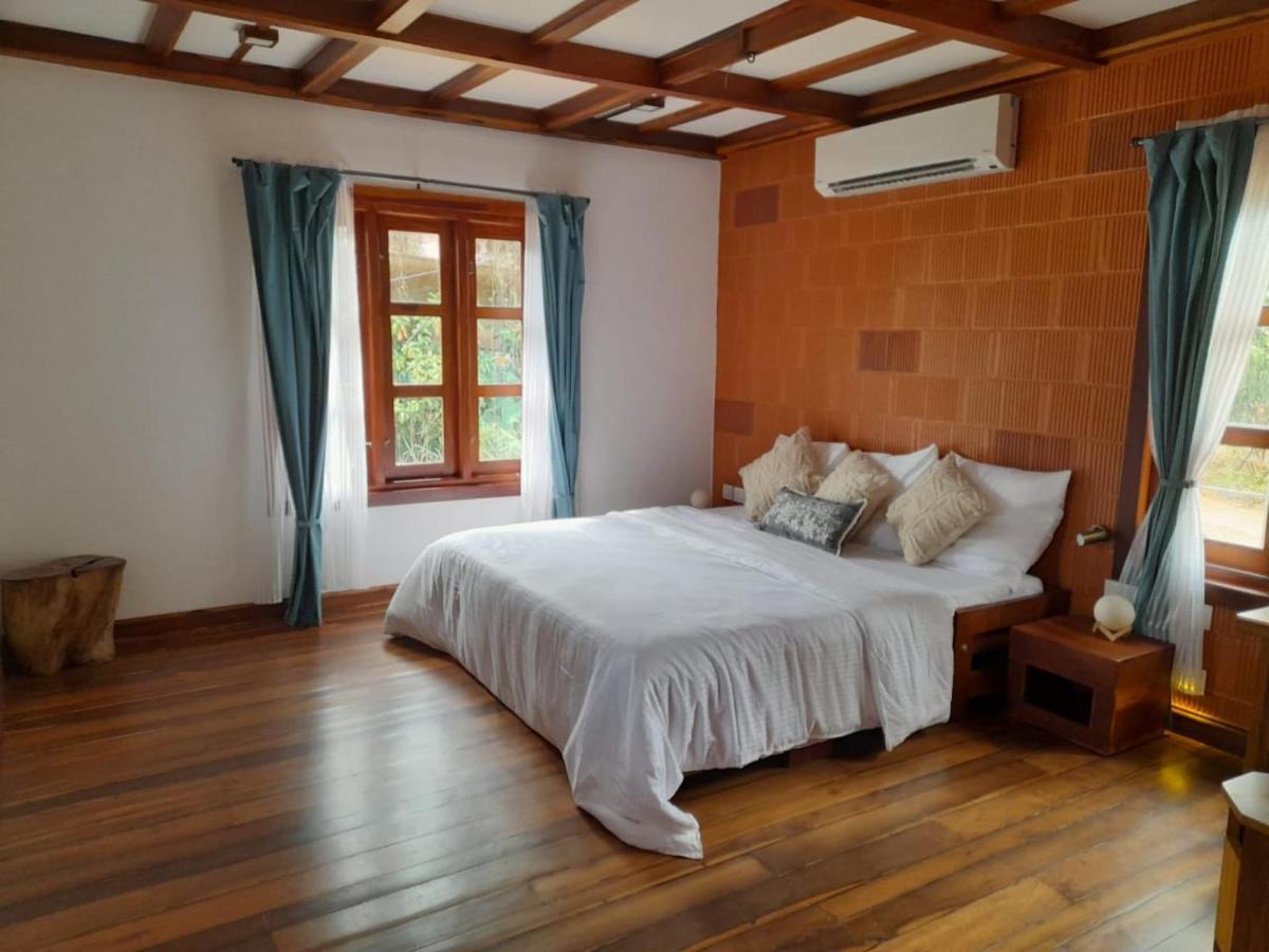 Little Chembaka Guest House Kumarakom Bagian luar foto