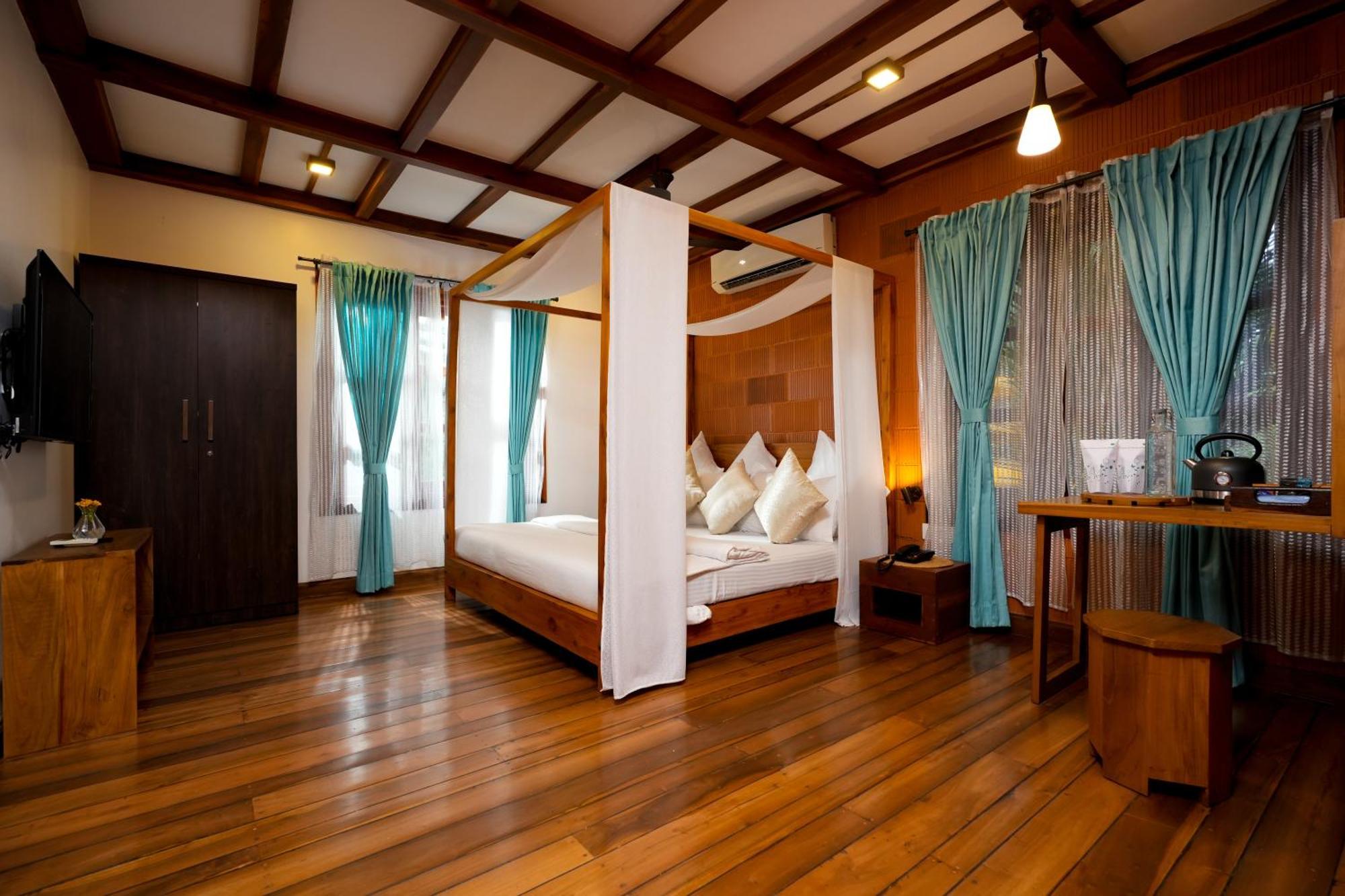 Little Chembaka Guest House Kumarakom Bagian luar foto