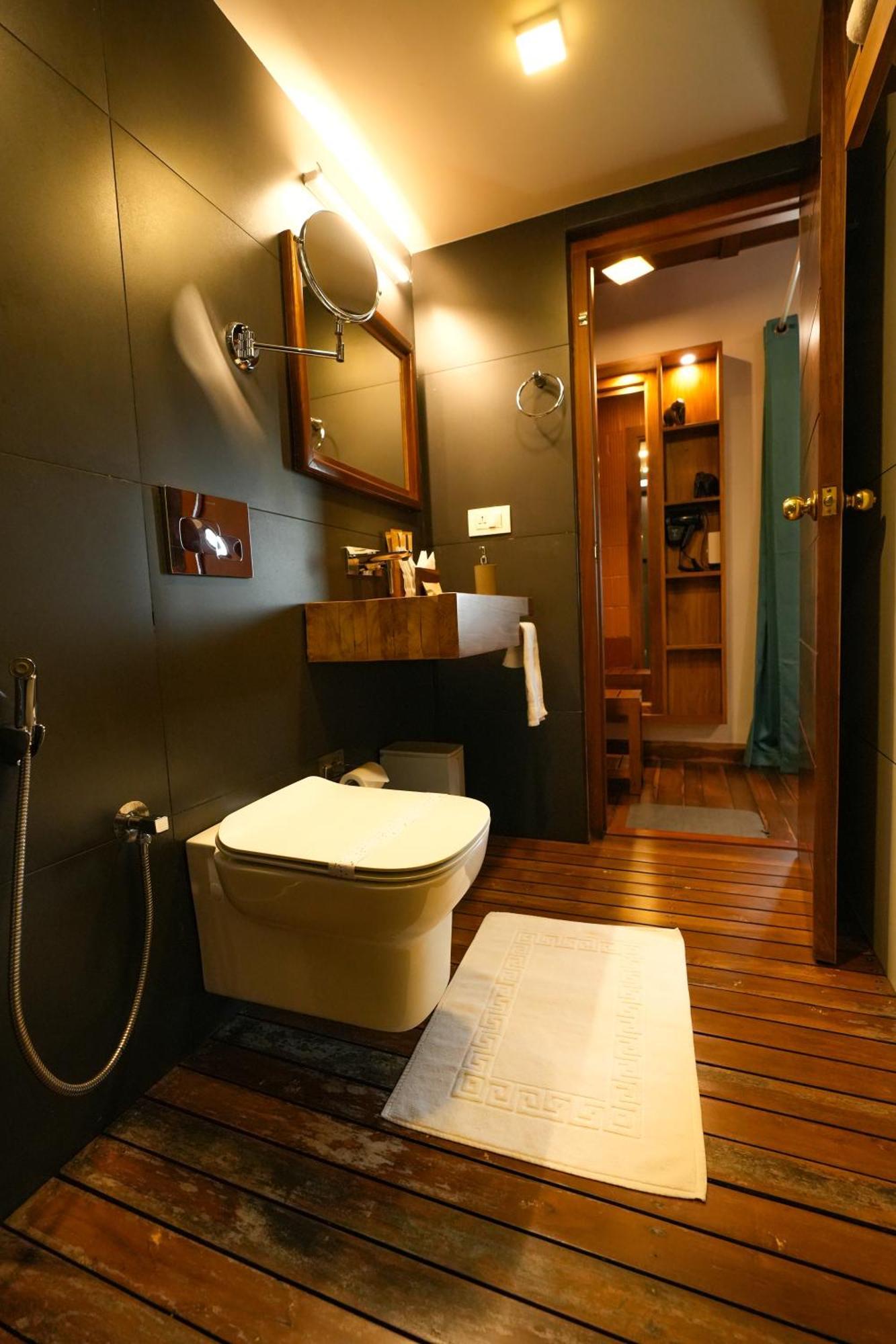 Little Chembaka Guest House Kumarakom Bagian luar foto